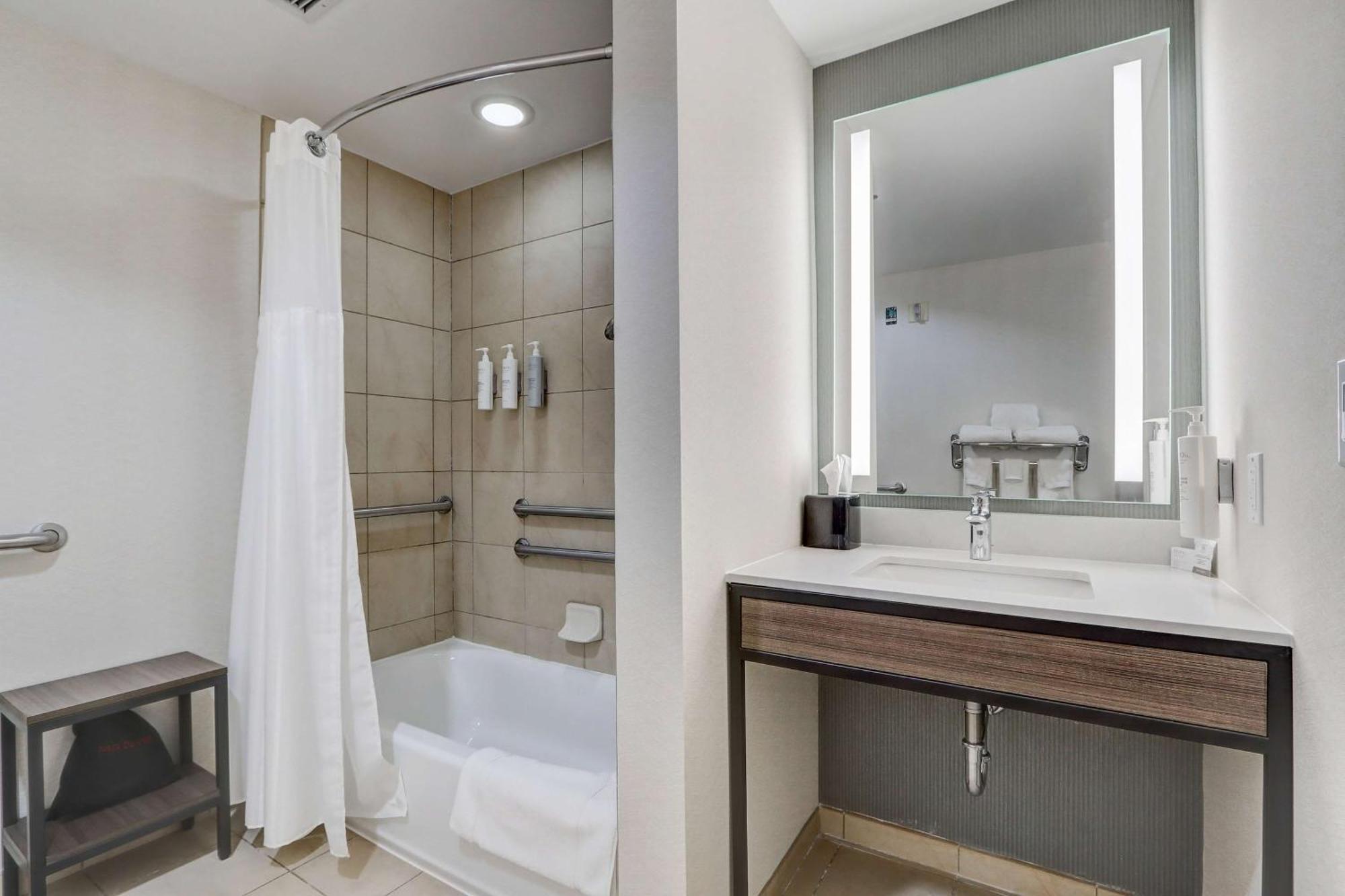 Hilton Garden Inn Indianapolis Northwest Eksteriør billede
